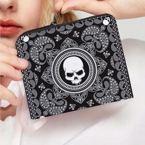 ⭐️ Black and White Skull Small Zip Bag new